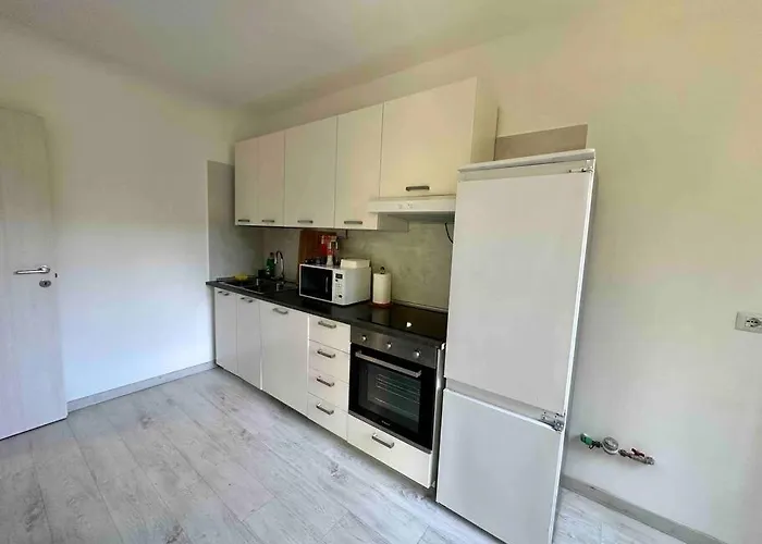 Apartament Luminoso Domus Eur *